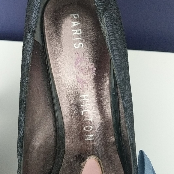 Shoes - Picture 4 of 6